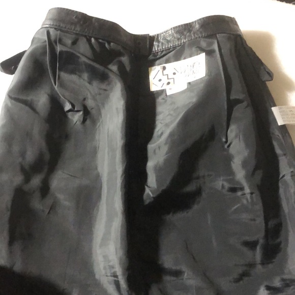 B B Dakota 100% Leather Skirt -Sz 7/ 8 - Picture 16 of 16